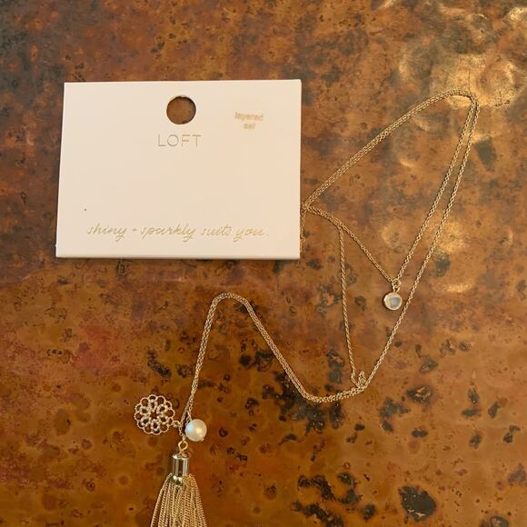 NWT LOFT Gold Filigree, Pearl & Tassel Layered 32" Necklace - Picture 8 of 10